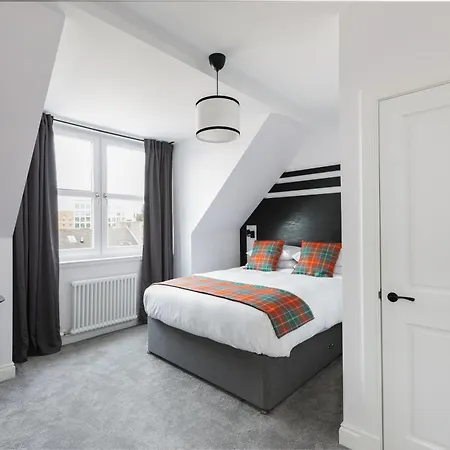 Castle Park Guest House-2